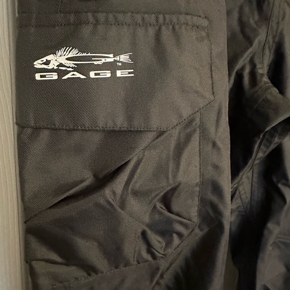 Weather proof pants (not insulated) - Picture 3 of 5